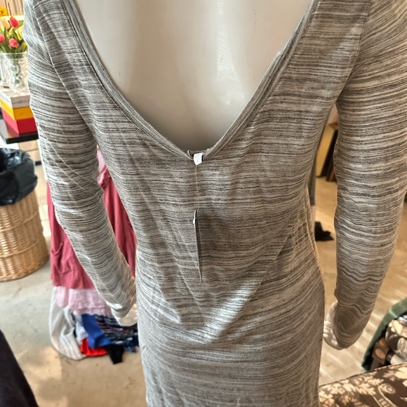 Splendid Grey Patterned Short Longsleeved Dress - Picture 4 of 4